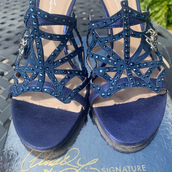 Donald Pliner Spider and Webb high heel shoes - Picture 6 of 11